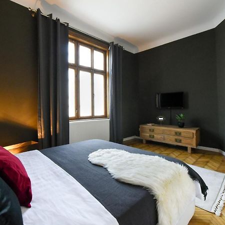 The Brancovanian Apartment - Cismigiu Park Bucarest Esterno foto