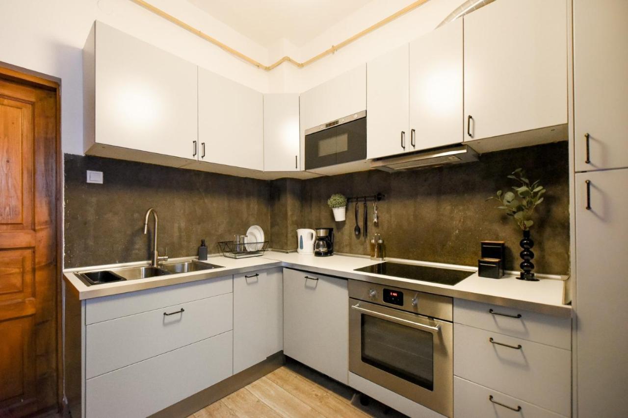 The Brancovanian Apartment - Cismigiu Park Bucarest Esterno foto